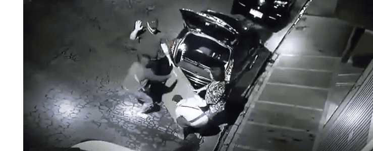 roubo de TV na frente de residência