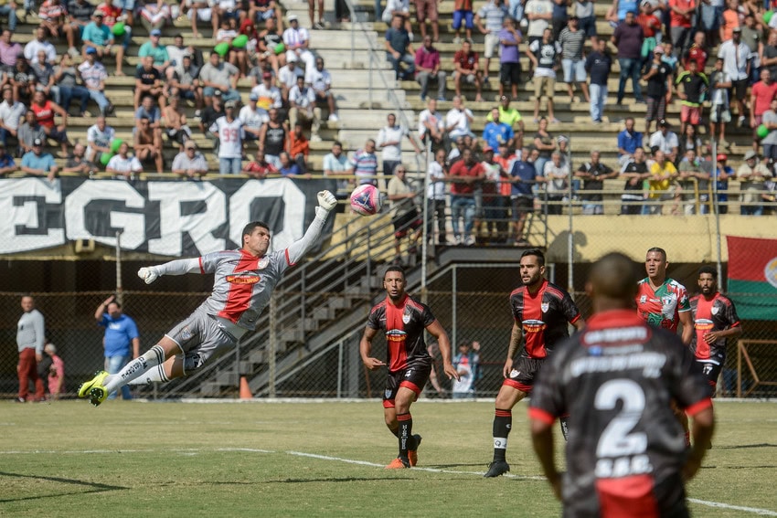 jogadores de futebol de São Bernardo