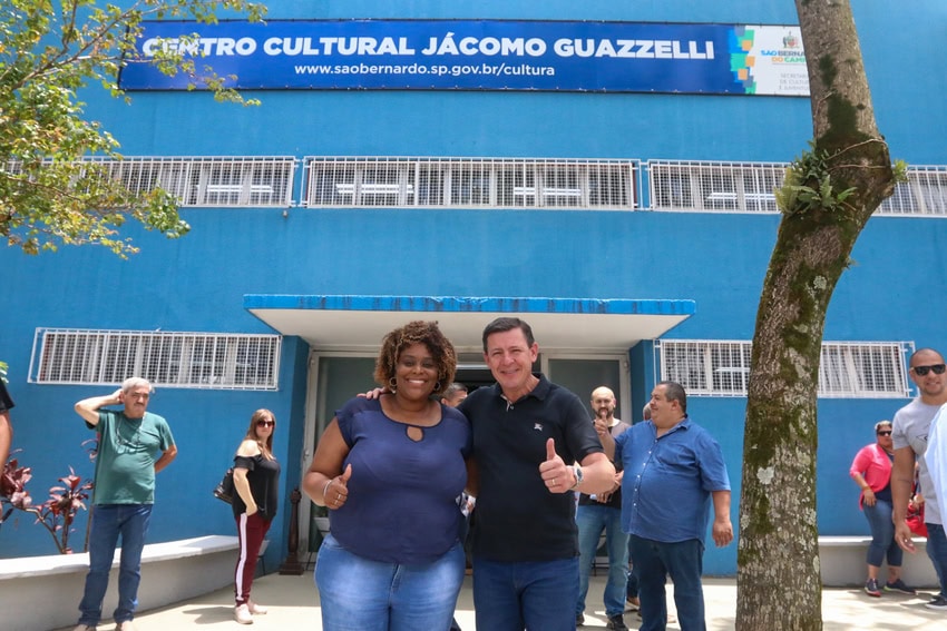 prefeito Orlando Morando e secretária da Cultura