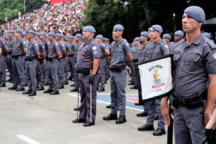 policiais militares - PMs