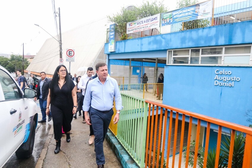 prefeito Orlando Morando na Emeb Celso Daniel