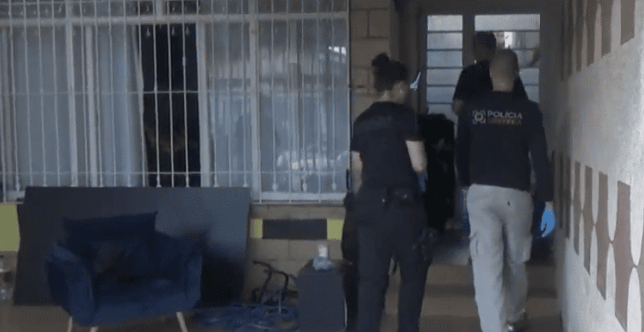Polícia na residência
