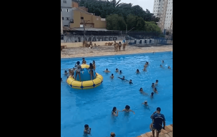 piscina do mané garrincha