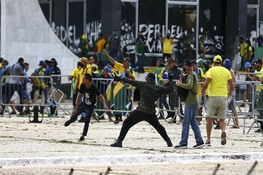 manifestantes em Brasília