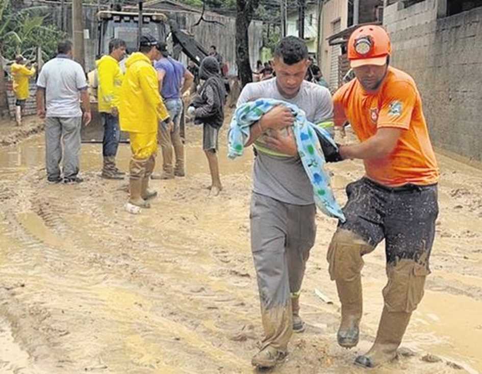 vítimas do temporal no litoral norte