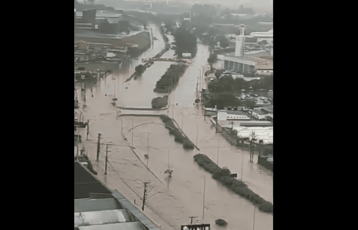 alagamento na av. dos estados