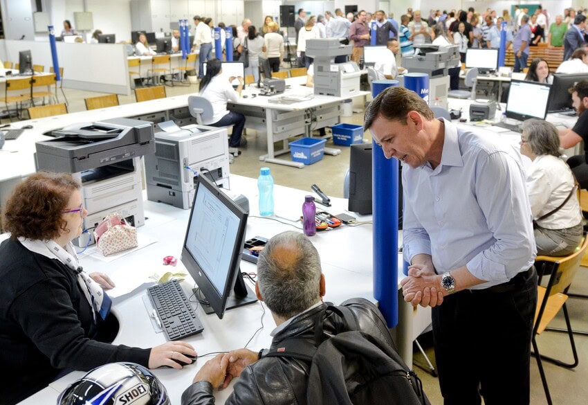 prefeito Orlando Morando no Atende Bem - Centro