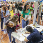 pessoas no feirão de emprego de São Bernardo
