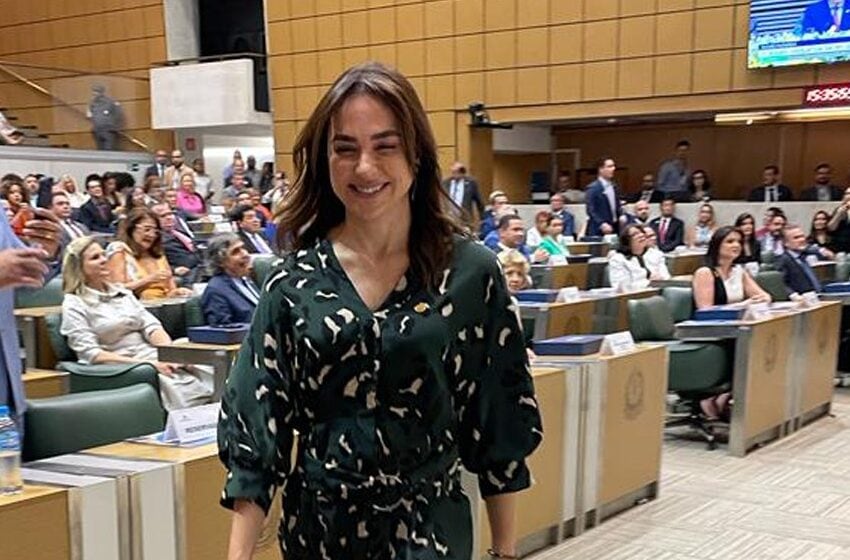 Ana Carolina Serra