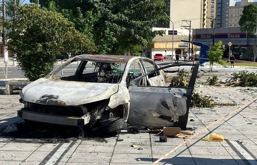 carro queimado