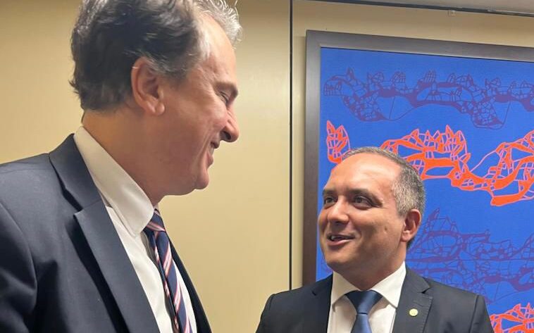 Deputado federal Marcelo Lima se reuniu com o ministro da Educação