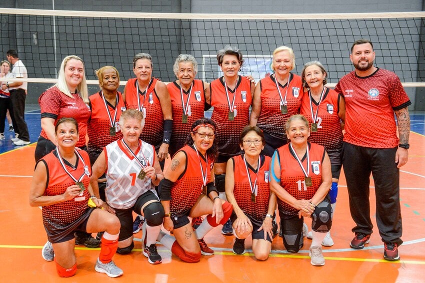Atletas de vôlei da terceira idade