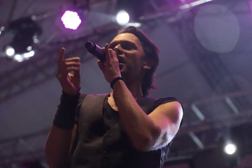 Banda Double You