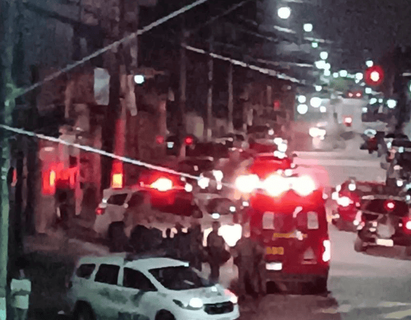 viaturas na rua Santa Marta