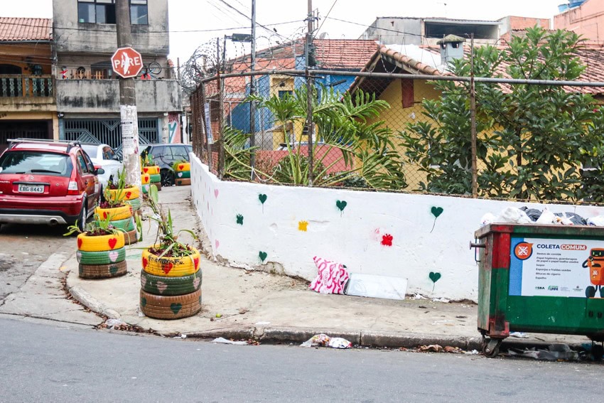 ponto de descarte revitalizado