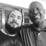 Cantor Péricles e funcionário Eduardo