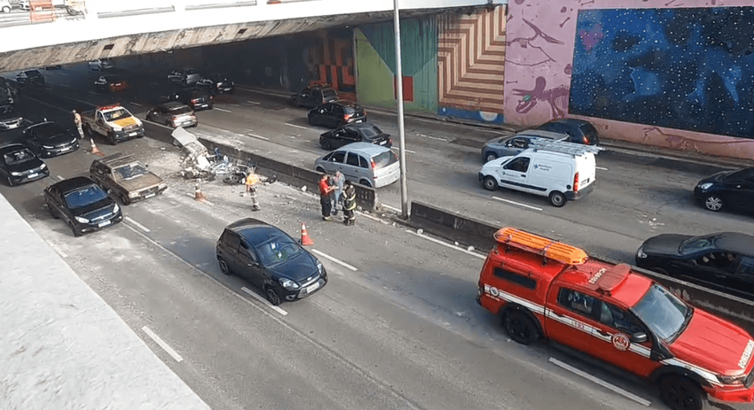 acidente na avenida Perimetral