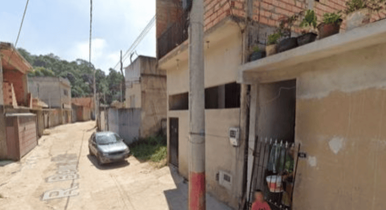 rua beira rio