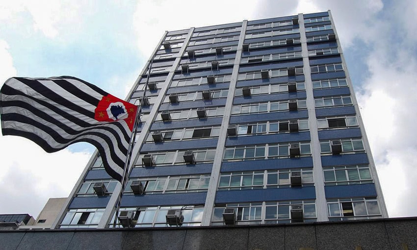 fachada do prédio do TRE