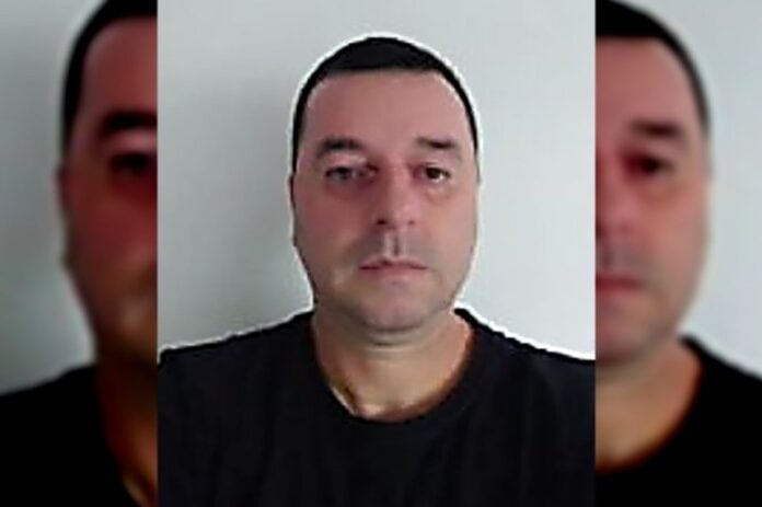 funcionário agressor