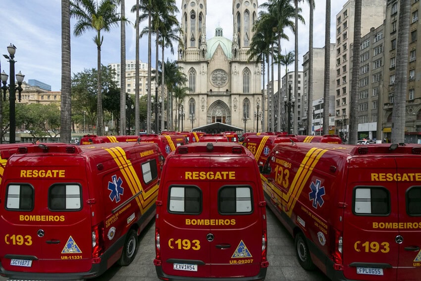 Veículos de resgate do Corpo de Bombeiros