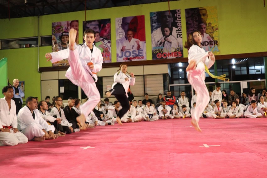 Apresentação de artes marciais