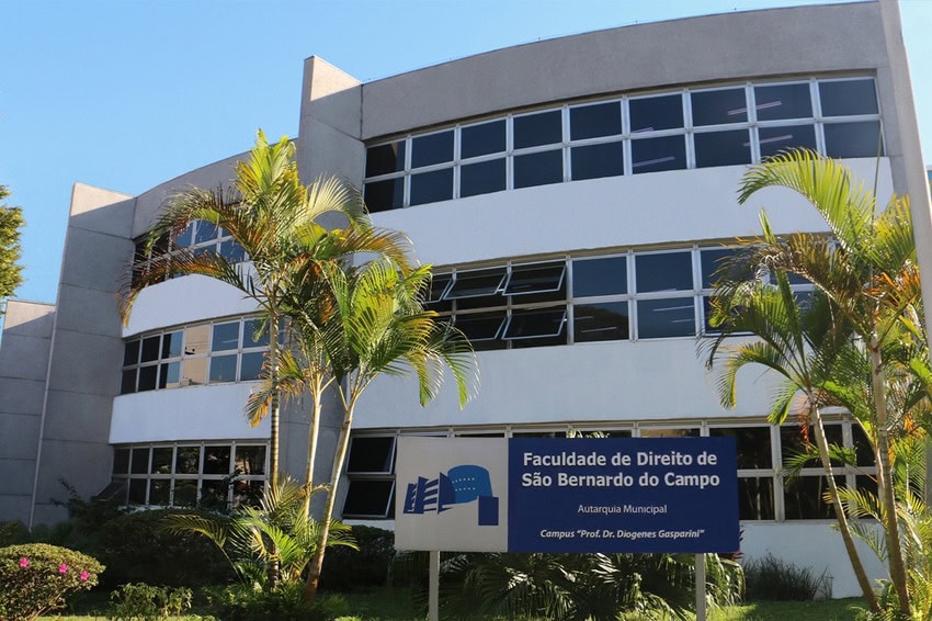 fachada da Faculdade de Direito de São Bernardo