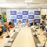 auricchio durante coletiva à imprensa