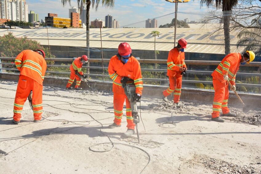 Obras no Viaduto Castelo Branco