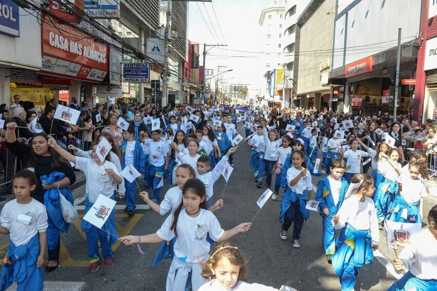 desfile cívico em São Bernardo
