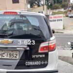 moto furtada ao lado na viatura da PM