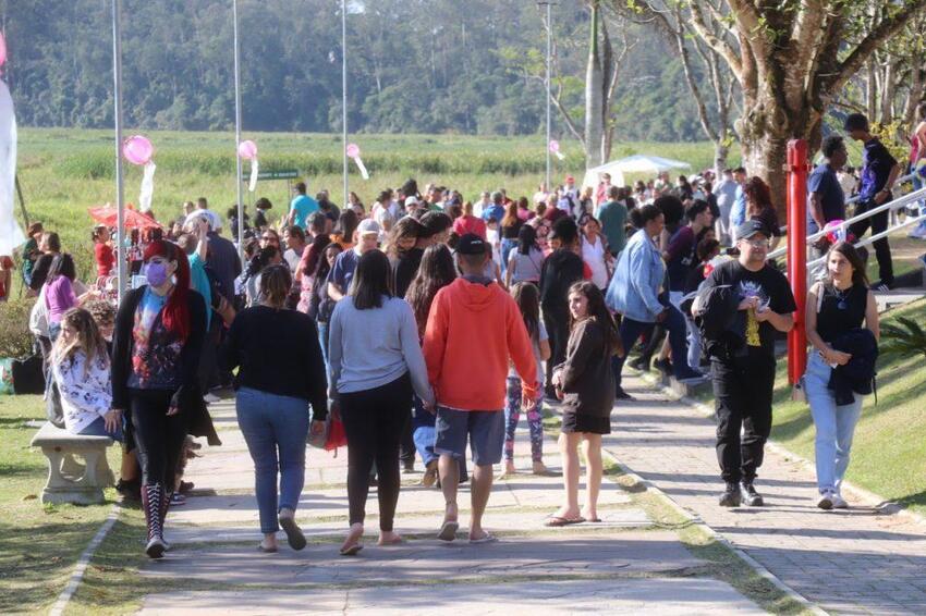 Pessoas andando