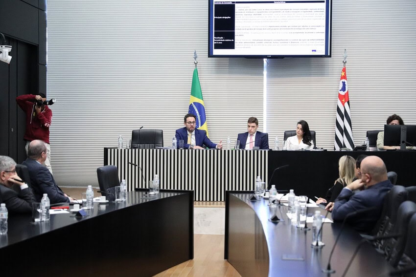 CPI da Enel em reunião