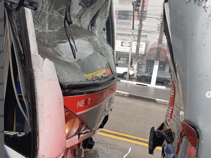colisão de trólebus