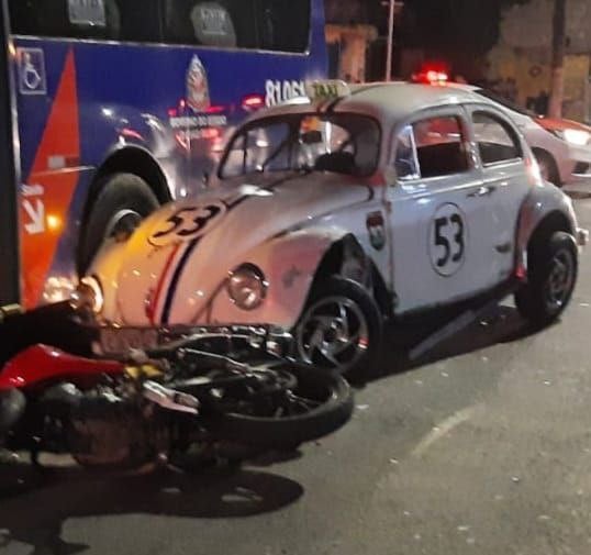 moto, fusca e ônibus