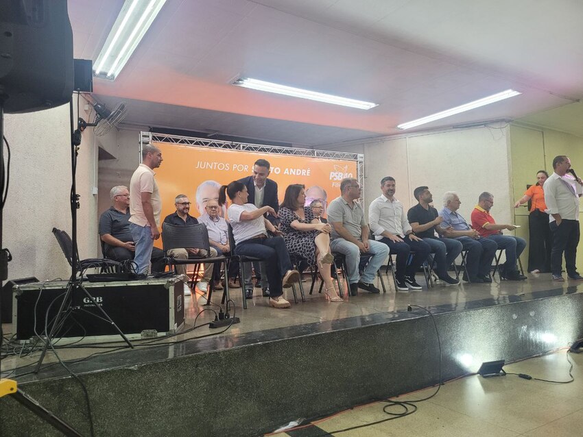 Eduardo Leite e lideranças