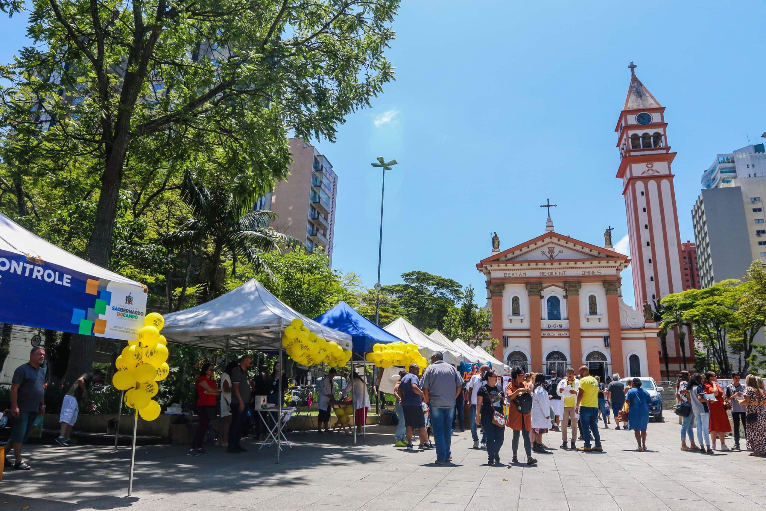 Feirão na Praça da Matriz