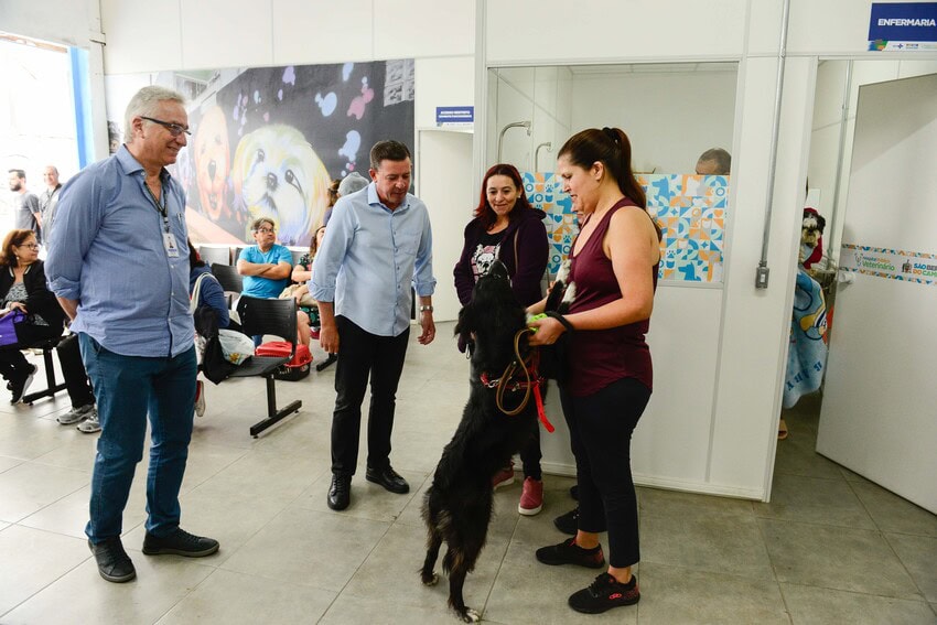 prefeito Orlando Morando no Hospital Veterinário