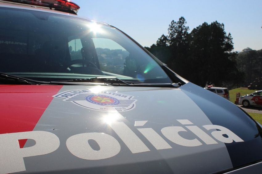 Ladrões roubam loja e atiram na cabeça de cliente