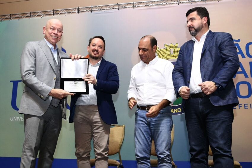Leandro Karnal, Auricchio, Leandro Prearo