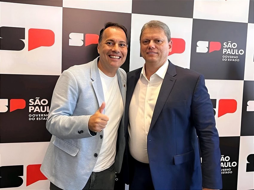 Atila Jacomussi e Tarcísio de Freitas