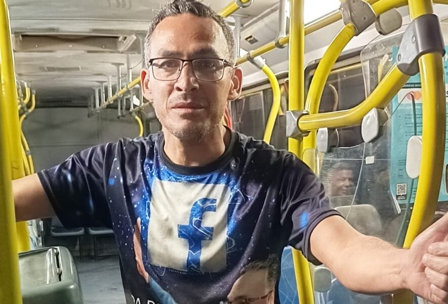 Akira do Povo no ônibus