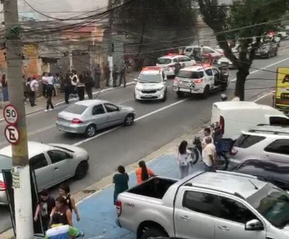 confusão em invasão