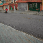 indivídios em moto - roubo de celular