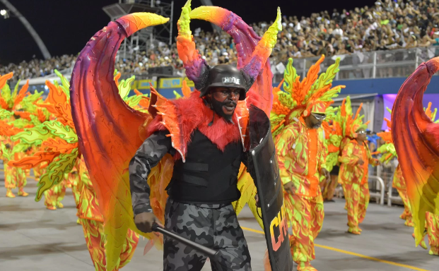 fantasia de PM demonizado