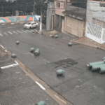 botijões de gás na rua