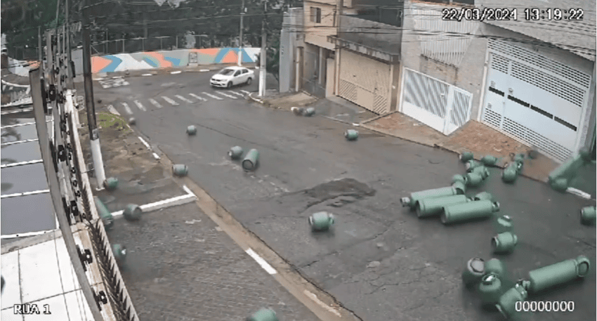 botijões de gás na rua