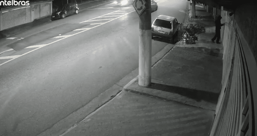 Vídeo mostra criminoso furtando casa no Terra Nova II