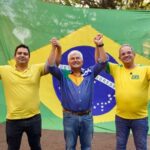 Luiz Zacarias recebeu o senador Astronauta Marcos Pontes para uma caminhada pelo Centro da cidade