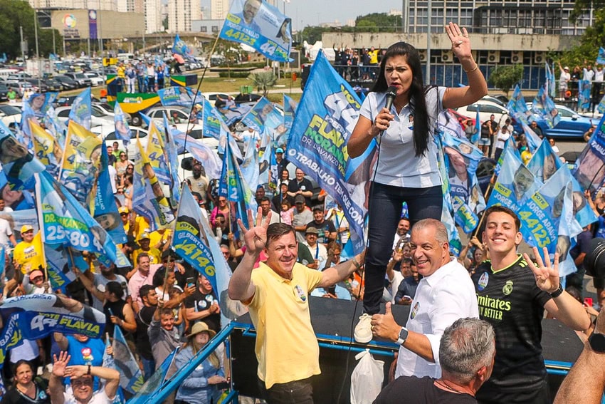 Flávia Morando